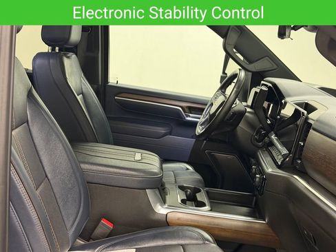 Certified 2025 Chevrolet Silverado 2500 High Country w/ High Country Premium Package AWD/4WD image 23