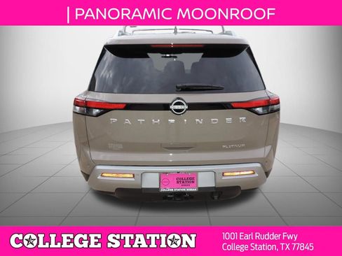 Used 2025 Nissan Pathfinder Platinum w/ Cargo Package FWD image 5
