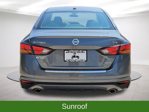 Used 2020 Nissan Altima 2.5 SR w/ Premium Package AWD/4WD image 6