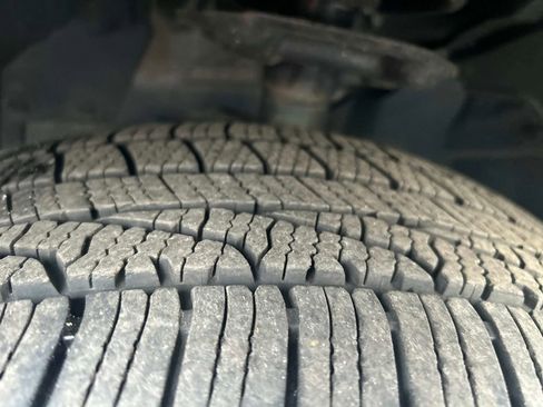 Used 2022 Nissan Rogue SV image 10