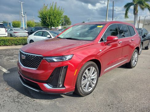Used 2024 Cadillac XT6 Premium Luxury FWD image 1