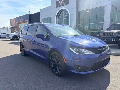 Used 2018 Chrysler Pacifica Limited