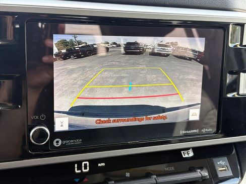 Used 2022 Toyota Tundra SR5 w/ SR5 Convenience Package AWD/4WD image 12