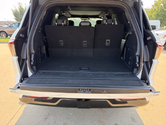 New 2027 Lincoln Navigator Reserve w/ Jet Appearance Package AWD/4WD image 7