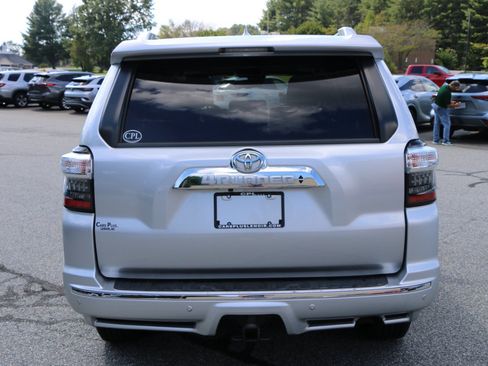 Used 2020 Toyota 4Runner Limited AWD/4WD image 4