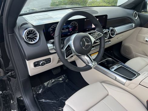Used 2025 Mercedes-Benz GLB 250 image 16
