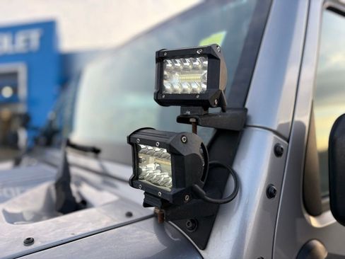 Used 2016 Jeep Wrangler Unlimited Rubicon AWD/4WD image 14
