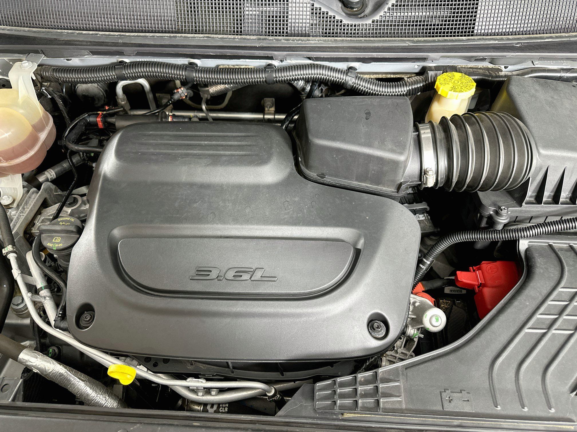 Used 2023 Chrysler Voyager LX FWD image 31