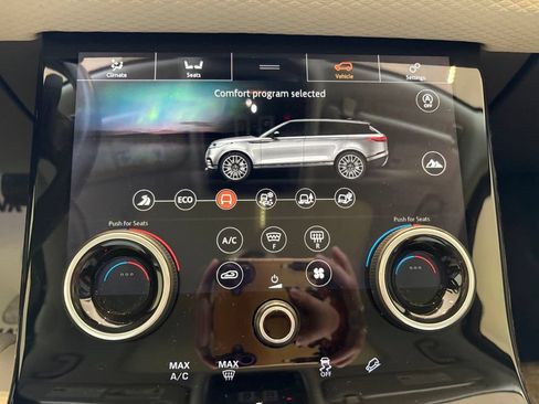 Used 2020 Land Rover Range Rover Velar S AWD/4WD image 35