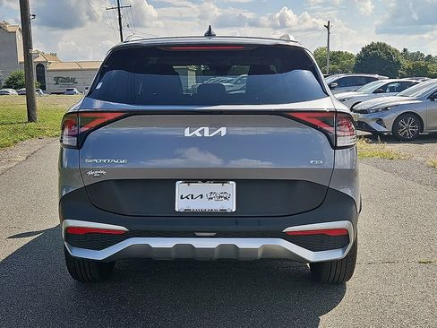 Certified 2023 Kia Sportage EX AWD/4WD image 5