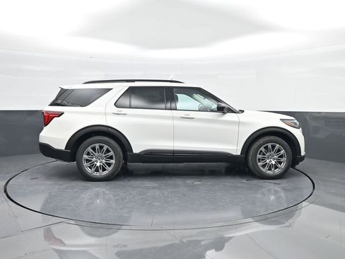 New 2026 Ford Explorer Active w/ Active Comfort Package AWD/4WD image 9