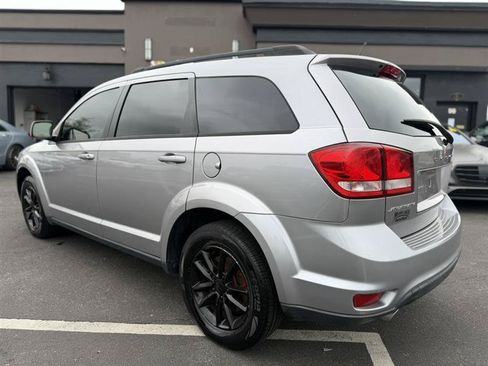 Used 2015 Dodge Journey SXT w/ Flexible Seating Group FWD image 4