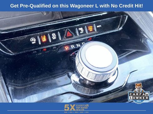 Used 2024 Jeep Wagoneer L Series II RWD image 21
