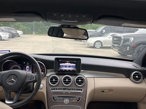 Used 2018 Mercedes-Benz C 300 4MATIC Sedan image 26