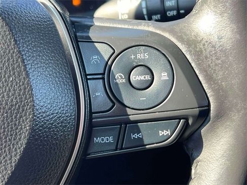 Used 2024 Toyota Corolla Cross XLE image 26