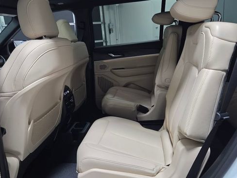 New 2026 Jeep Grand Cherokee L Limited w/ Luxury Tech Group II RWD image 6