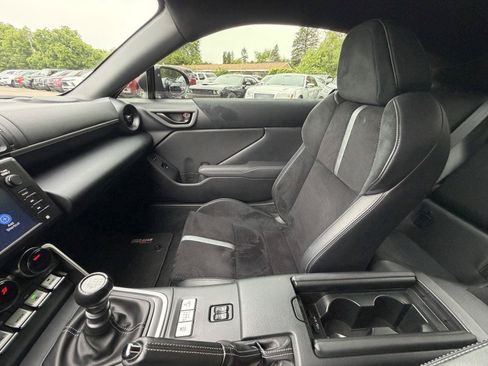 Used 2023 Toyota GR86 Premium w/ ALL Weather Mat Package (TMS) RWD image 25