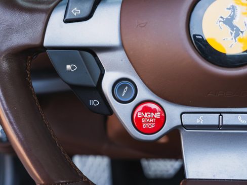 Used 2021 Ferrari 812 GTS RWD image 57