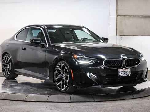 Used 2022 BMW 230i Coupe w/ Convenience Package RWD image 5