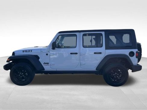 Used 2021 Jeep Wrangler Unlimited Sport image 4