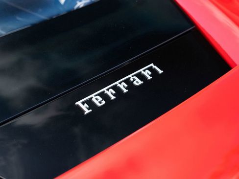 Used 2022 Ferrari F8 Tributo image 20
