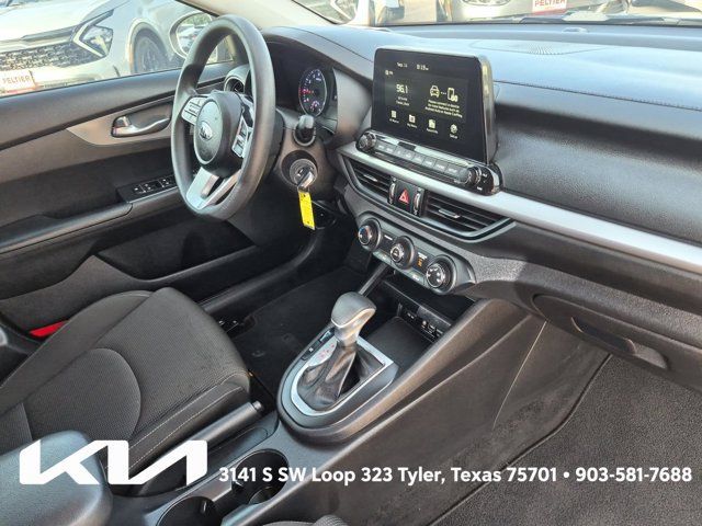 Certified 2021 Kia Forte Sedan FWD image 11