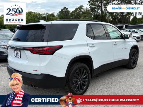 Used 2023 Chevrolet Traverse RS FWD image 7