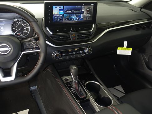 New 2025 Nissan Altima 2.5 SR w/ SR Premium Package image 8