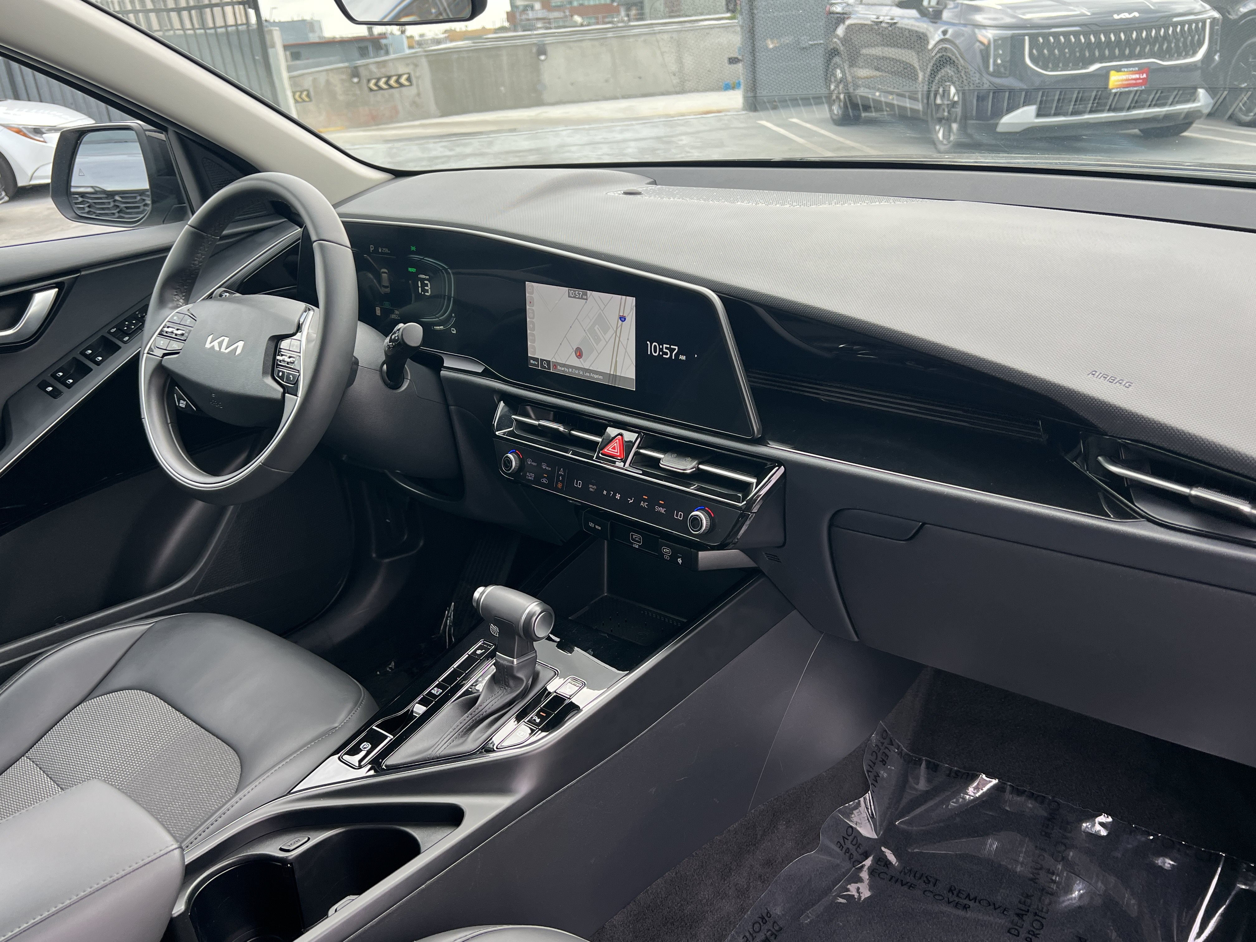 Certified 2025 Kia Niro EX FWD image 14