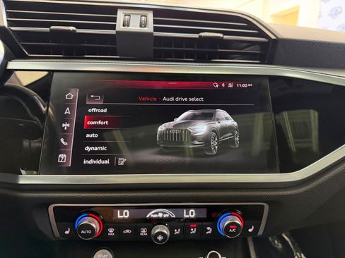 Used 2020 Audi Q3 2.0T Prestige AWD/4WD image 40