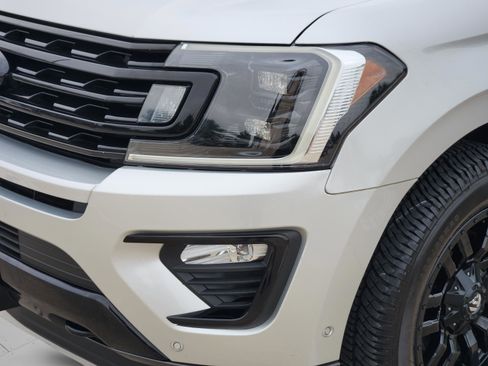 Used 2019 Ford Expedition Limited w/ Equipment Group 303A AWD/4WD image 35