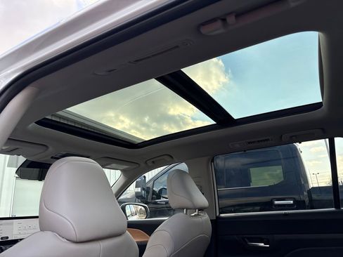 Used 2026 Toyota Grand Highlander Platinum image 39