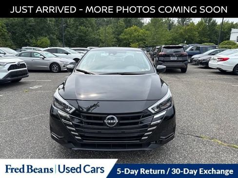 Used 2025 Nissan Versa S w/ Trunk Package FWD image 2