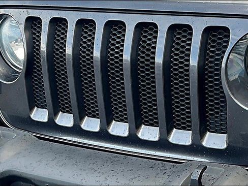 Used 2018 Jeep Wrangler Unlimited Sport S image 32