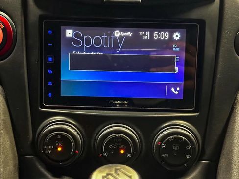 Used 2020 Nissan 370Z Coupe RWD image 25