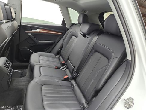Used 2023 Audi Q5 2.0T Premium w/ Convenience Package AWD/4WD image 15