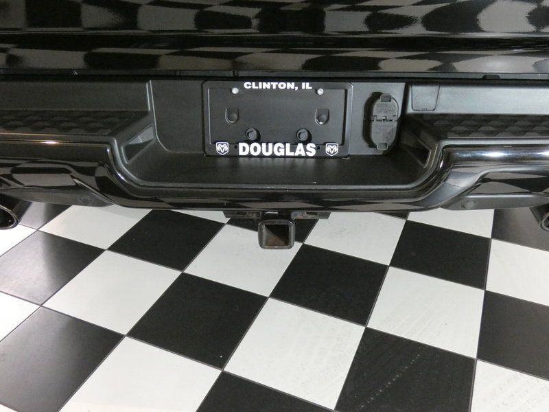 Used 2023 RAM 1500 Laramie AWD/4WD image 7