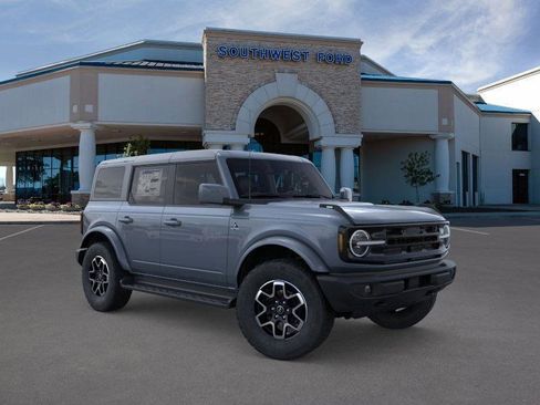 New 2025 Ford Bronco Outer Banks image 7
