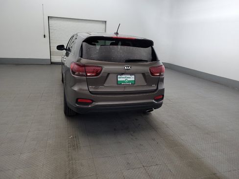 Used 2019 Kia Sorento AWD image 6