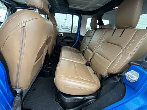 Used 2022 Jeep Wrangler Unlimited Sahara w/ Cold Weather Group image 29