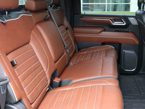 Used 2024 GMC Sierra 2500 Denali Ultimate w/ Max Trailering Package AWD/4WD image 24