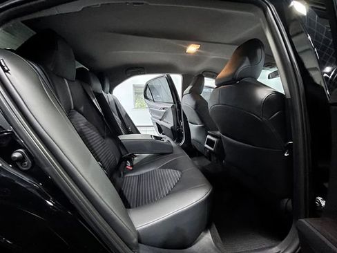 Used 2024 Toyota Camry SE FWD image 14