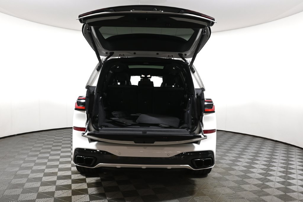 Certified 2024 BMW X7 M60i w/ Executive Package AWD/4WD image 31
