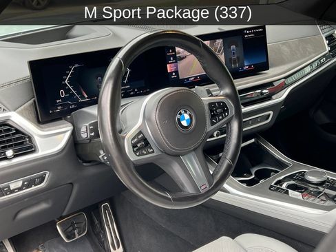 Used 2023 BMW X7 xDrive40i w/ M Sport Package AWD/4WD image 4