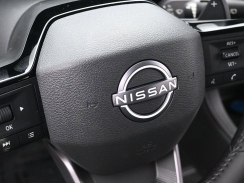 New 2026 Nissan Pathfinder SL image 13