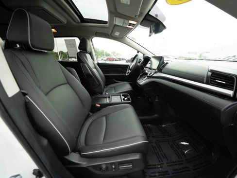 Certified 2025 Honda Odyssey Touring image 28