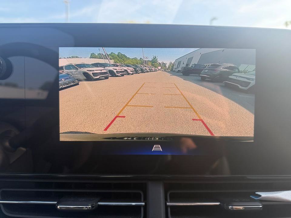 Used 2024 Chevrolet Trax ACTIV w/ Sunroof Package FWD image 19