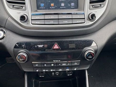 Used 2018 Hyundai Tucson Value AWD/4WD image 5