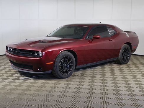Used 2017 Dodge Challenger GT w/ Driver Convenience Group AWD/4WD image 10