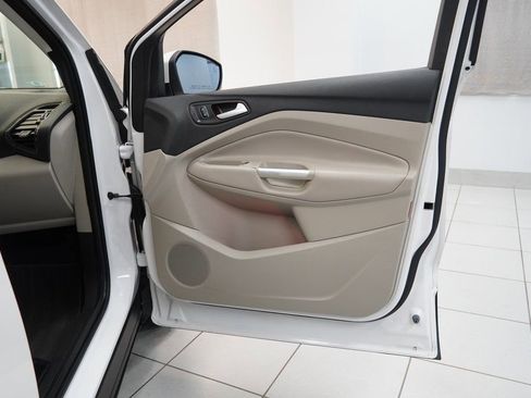 Used 2017 Ford Escape Titanium image 26